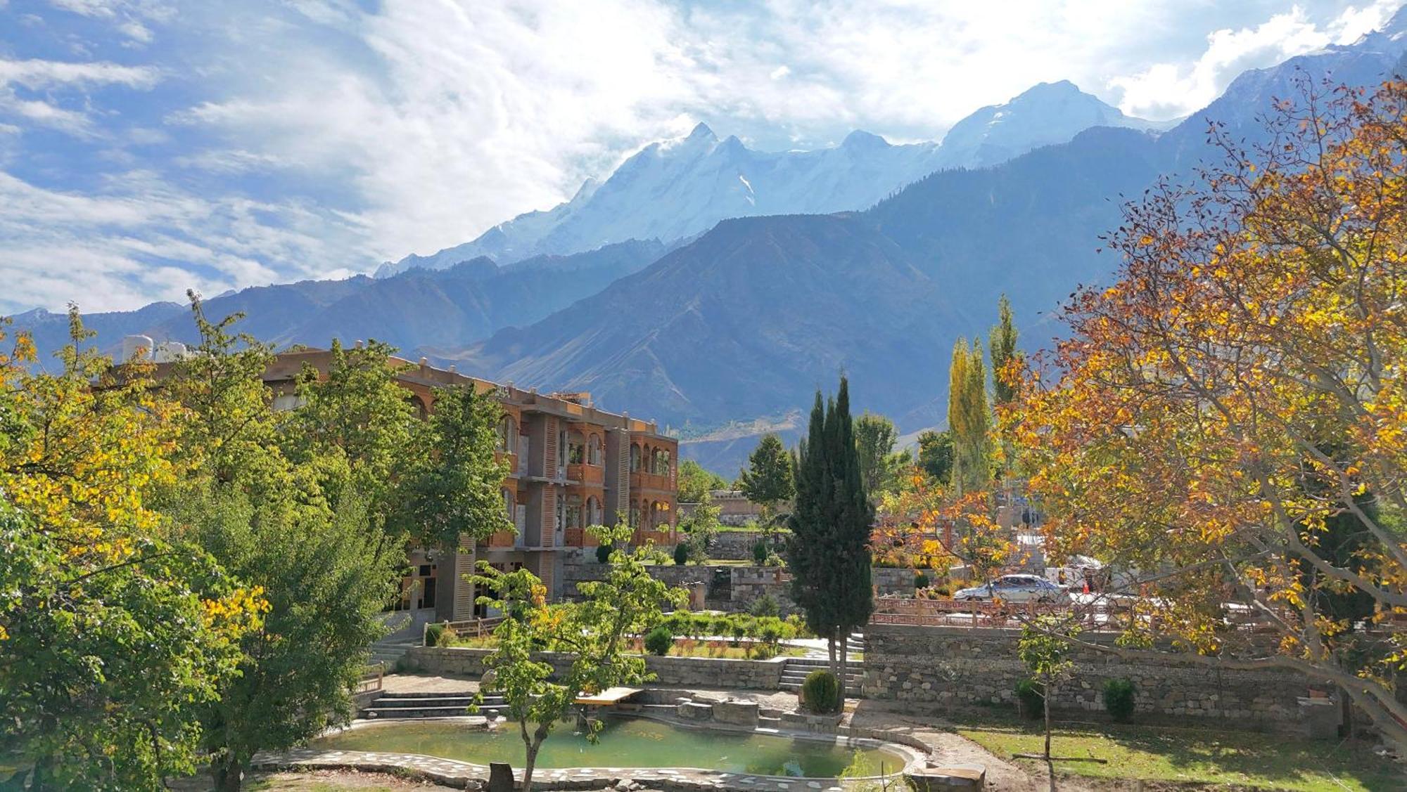 Dumani Nagar Hotel & Resort Karimabad  外观 照片